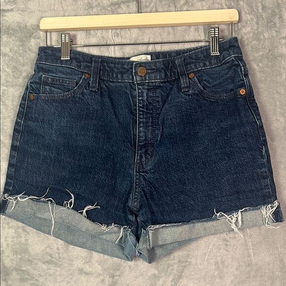 Universal Thread Dark Wash Denim Jean Vintage Midi Cut Off Shorts Size 8 - Picture 1 of 7